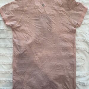 lululemon athletica Pink Short Sleeve Tee